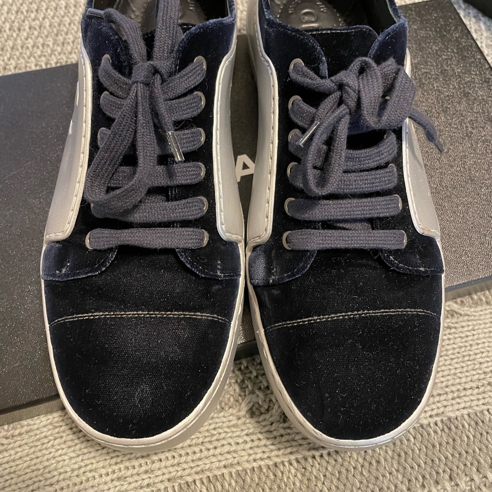 Chanel sneakers navy velvet & silver - Picture 2 of 11